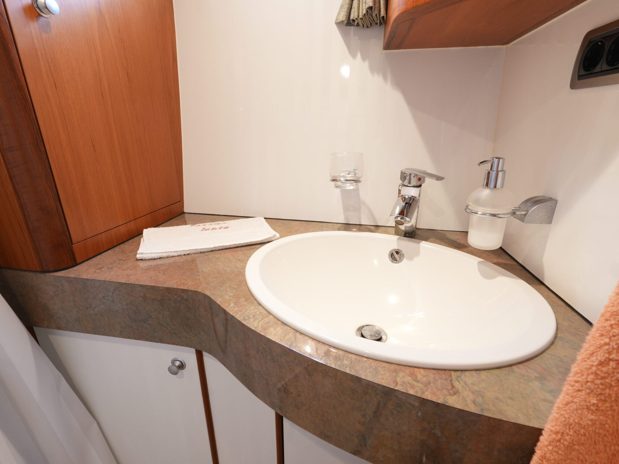 foto: 47 Van Vossen Van Vossen Parade 12.70 AK Exclusive