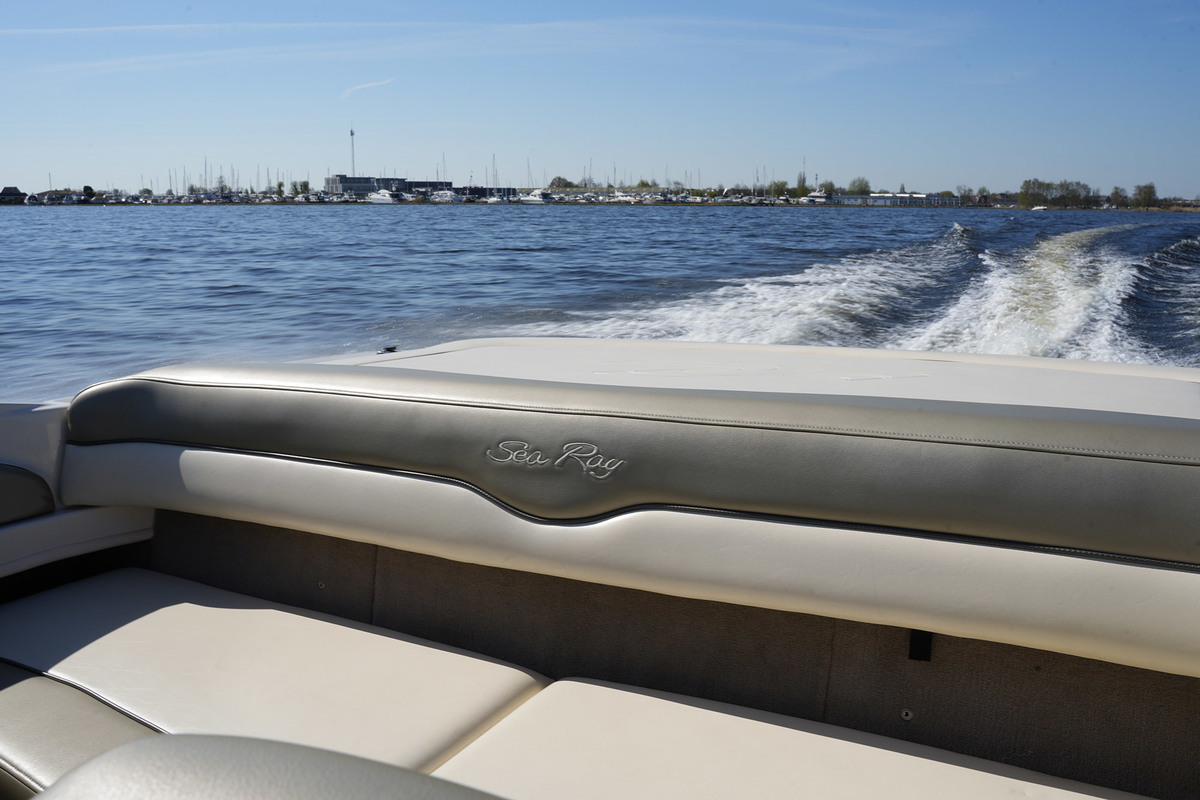 foto: 32 Sea Ray 200 Sport
