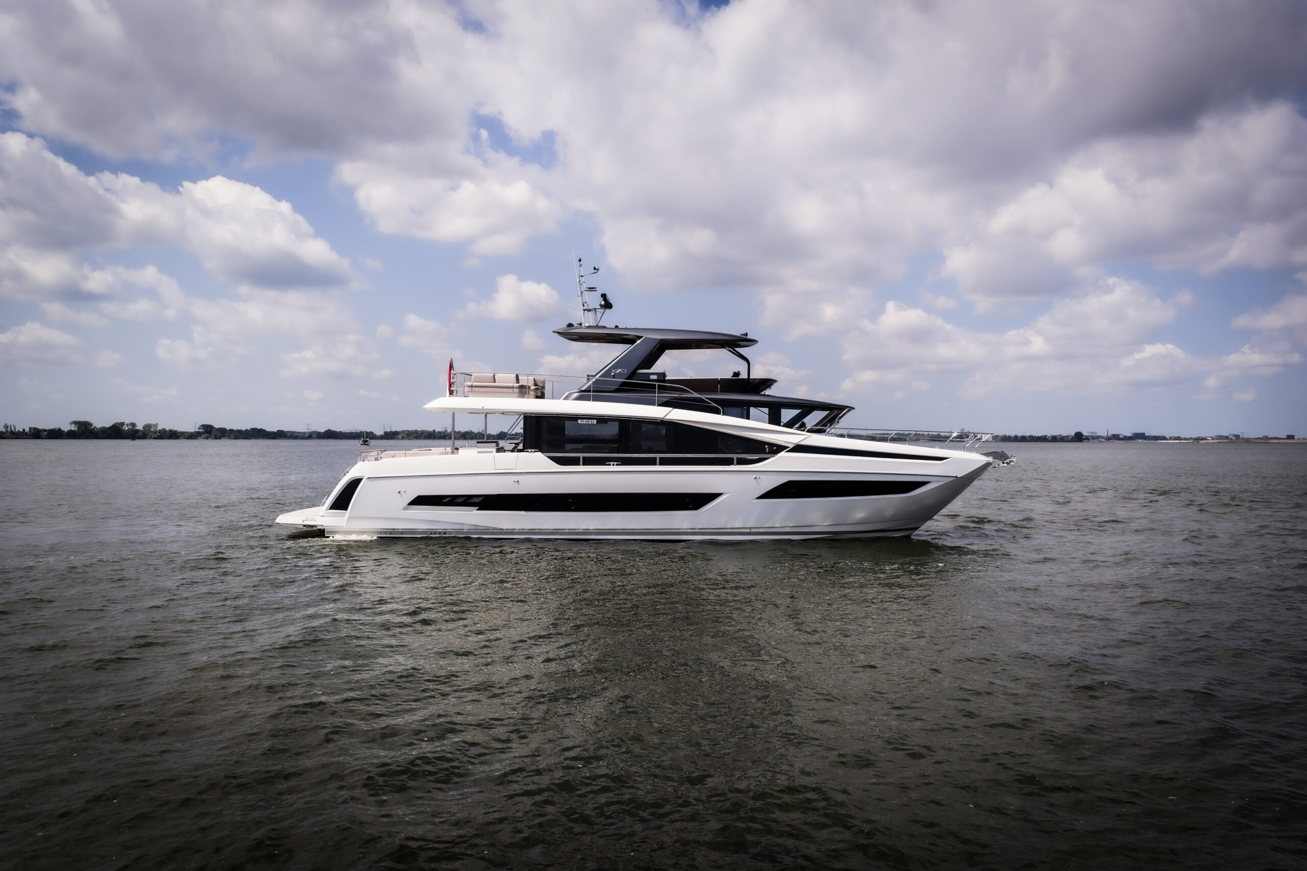 foto: 153 Prestige X70