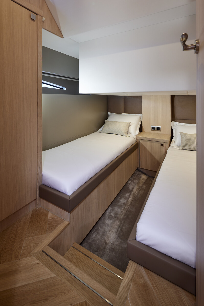 foto: 18 Van den Hoven Voyager 50