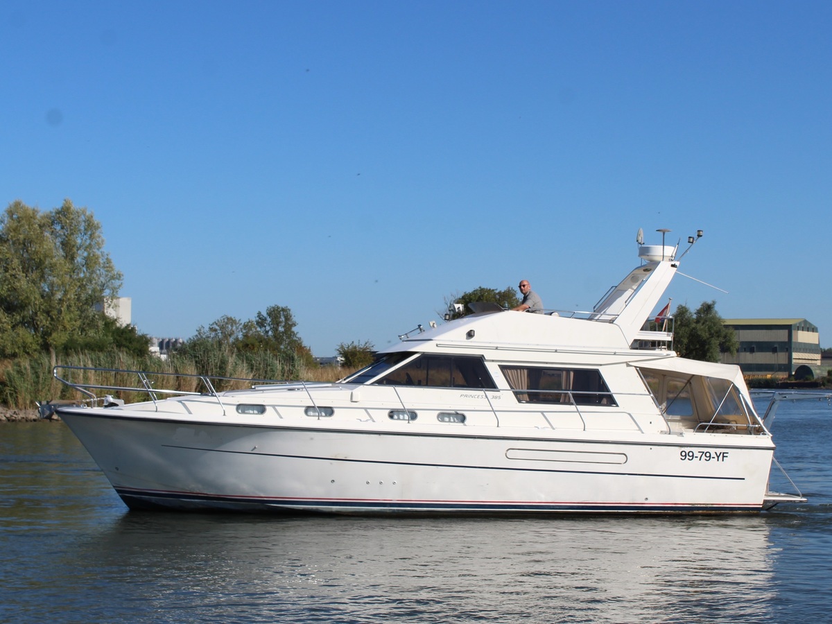 Princess 385