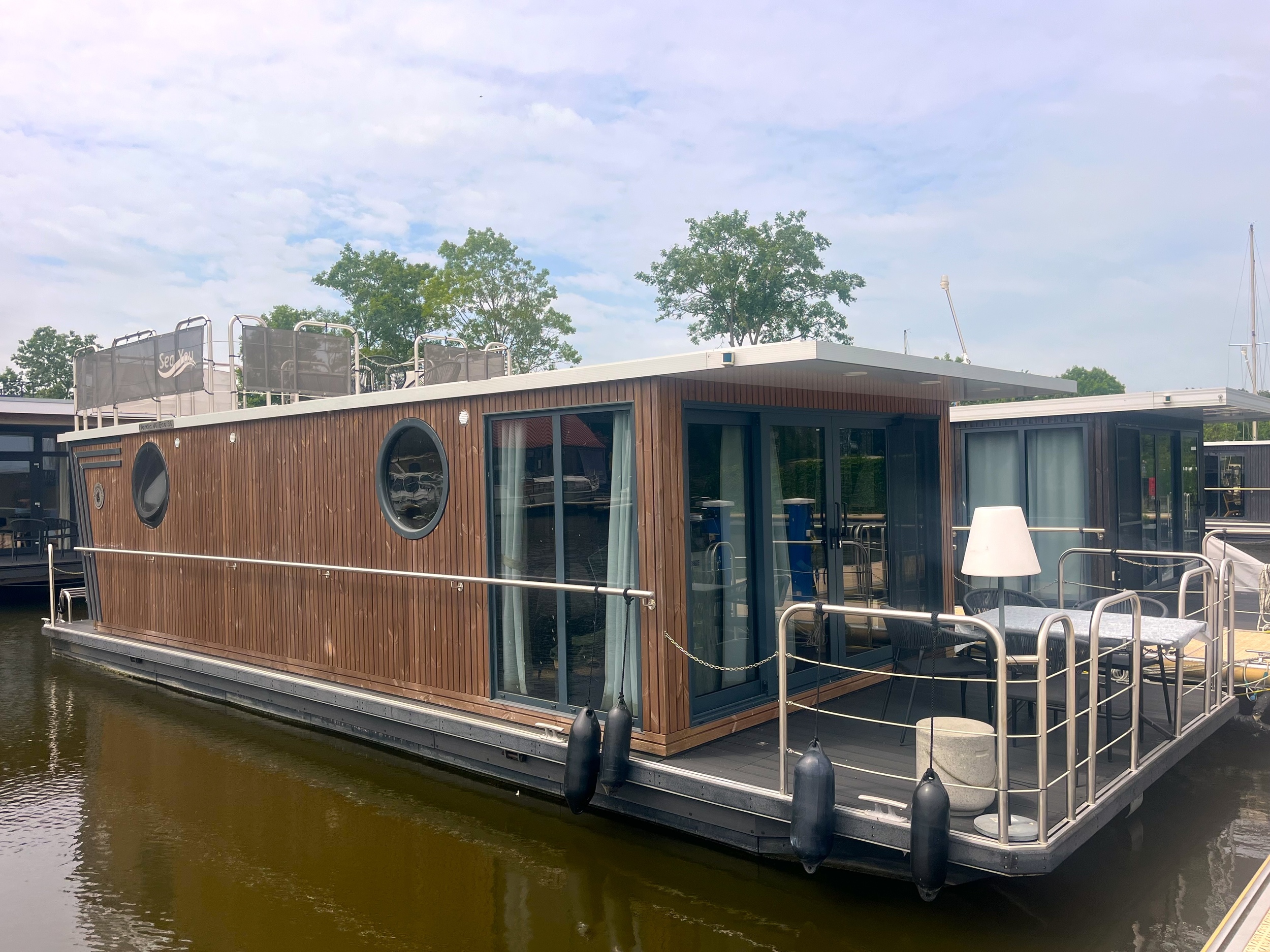 hoofdfoto: 1 Nordic Season Houseboat NS 40 Eco 36m2 Sneekermeer Ligplaats