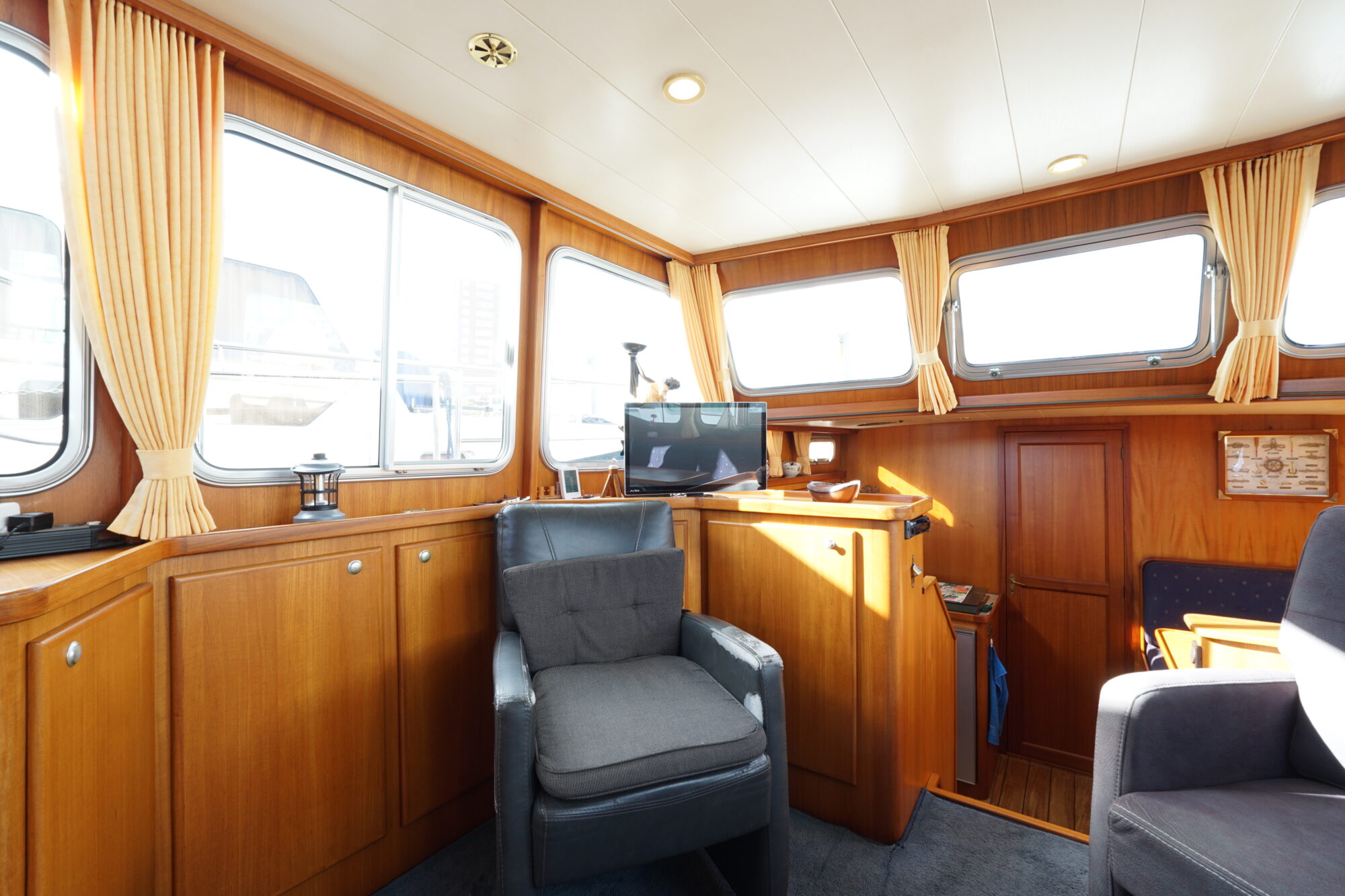 foto: 124 Privateer Privateer 40 XL Cabrio