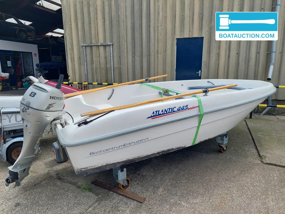 hoofdfoto: 1 Atlantic 445 Westwind