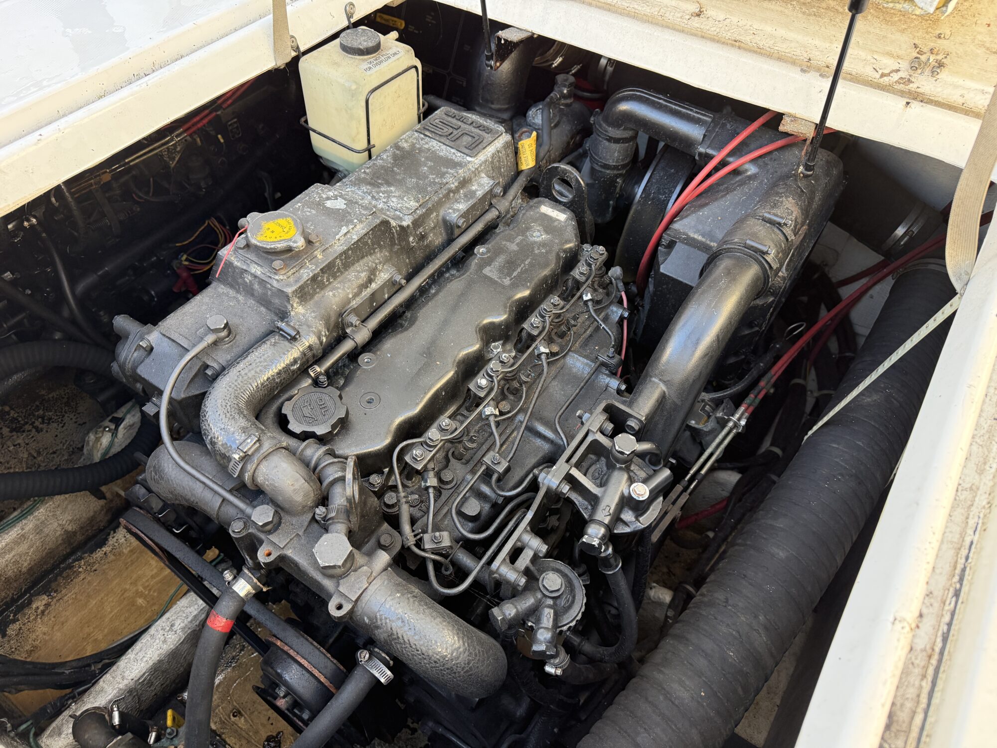 foto: 75 Bayliner Bayliner 3688 Flybridge