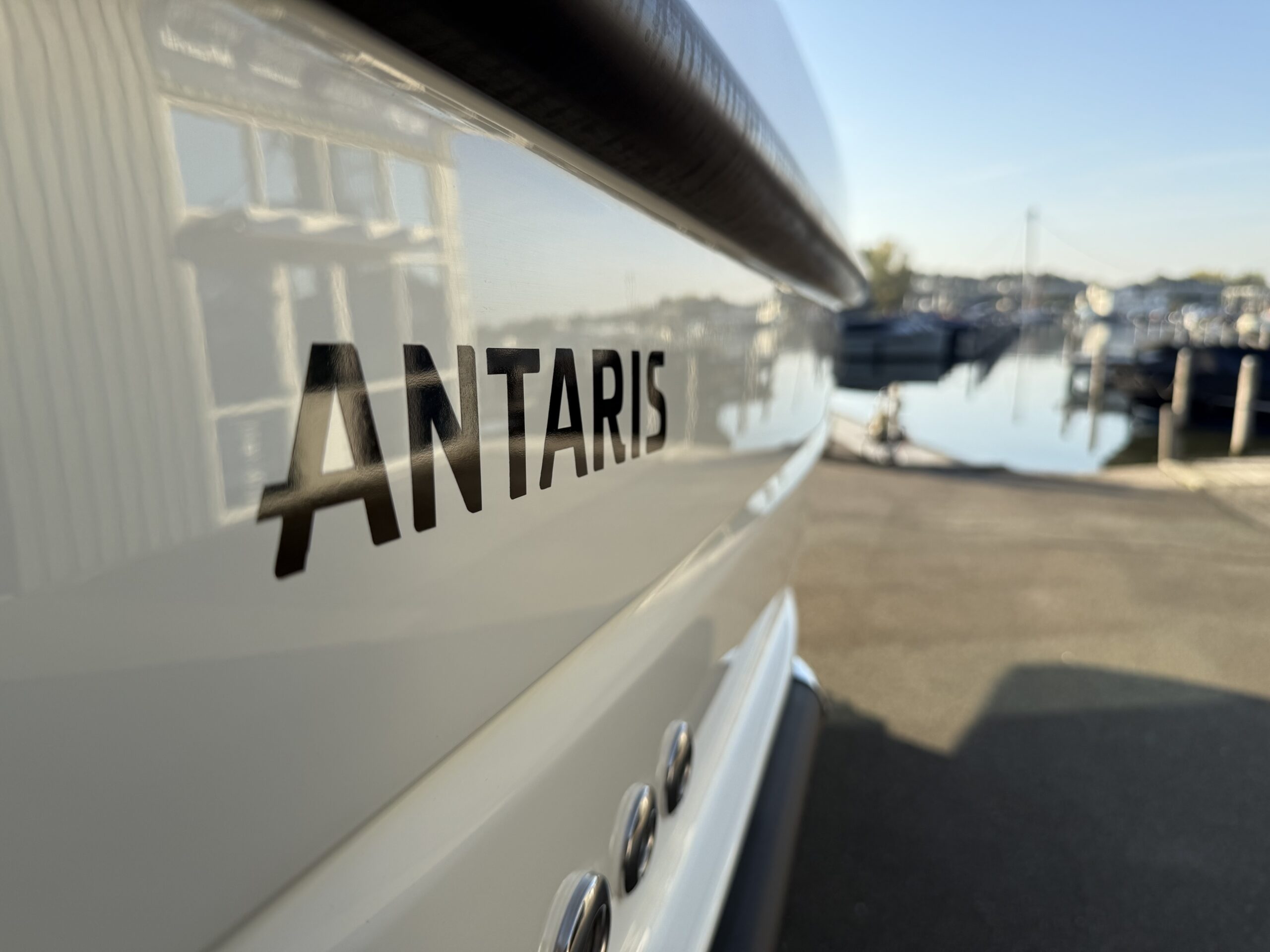 foto: 15 Antaris Sixty6 (jong gebruikt)