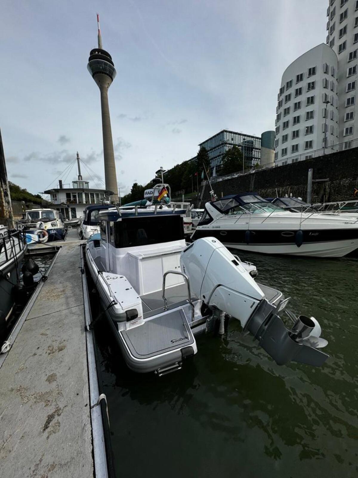 foto: 17 Axopar 28 Cabin 