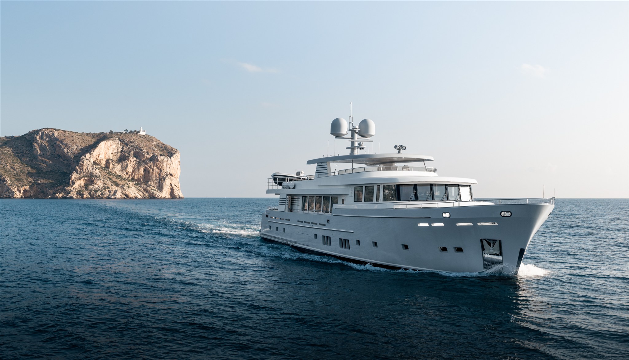 foto: 38 Van Der Valk Shipyard Custom Explorer