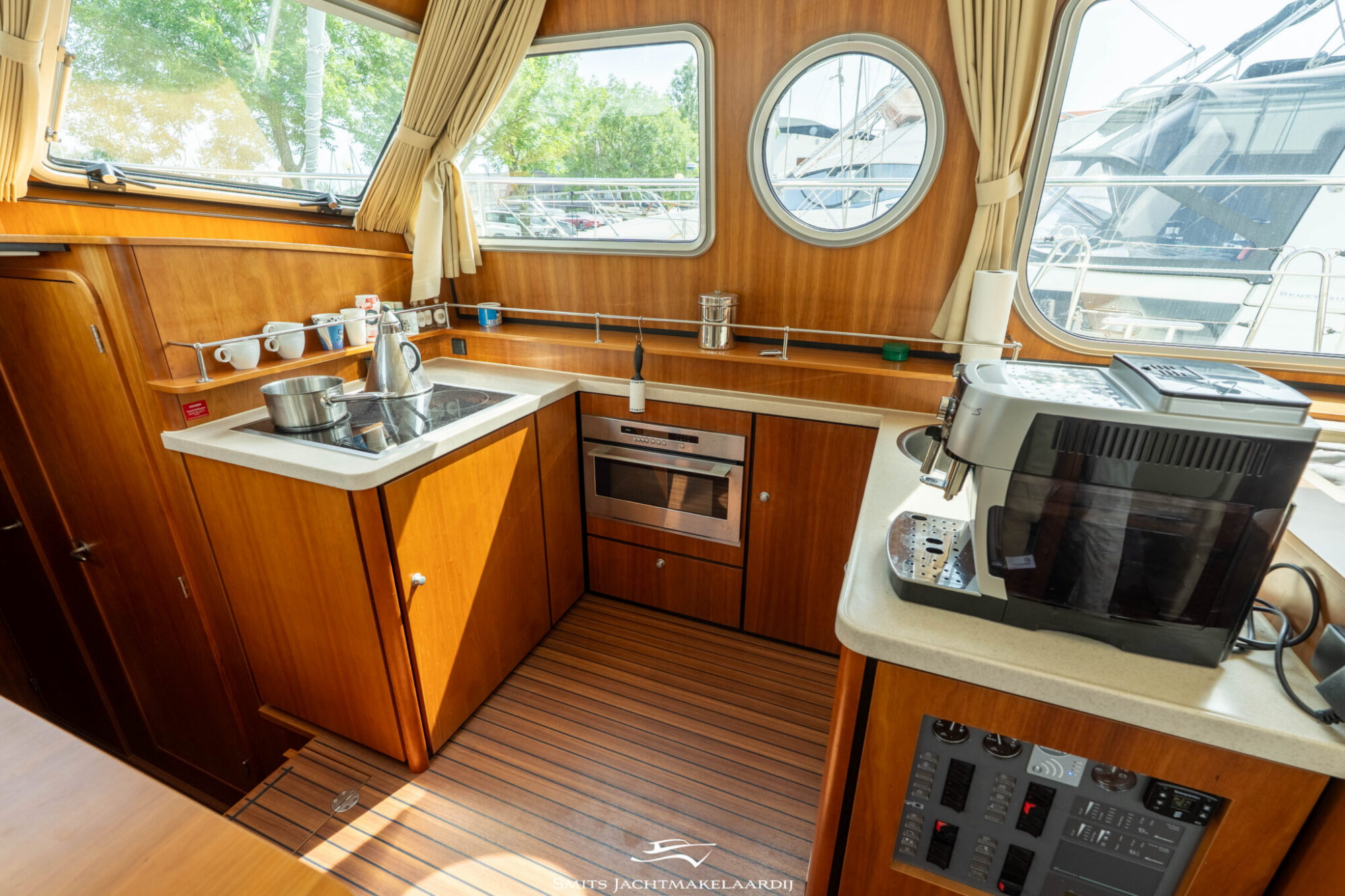 foto: 38 Linssen Linssen Grand Sturdy 43.9 AC