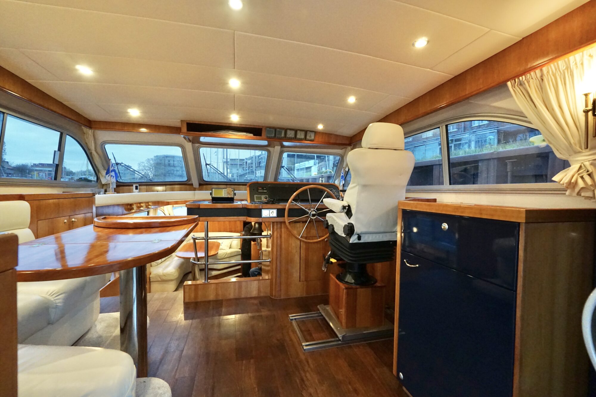 foto: 37 Van der Heijden Van der Heijden 17.00 Dynamic Deluxe VS