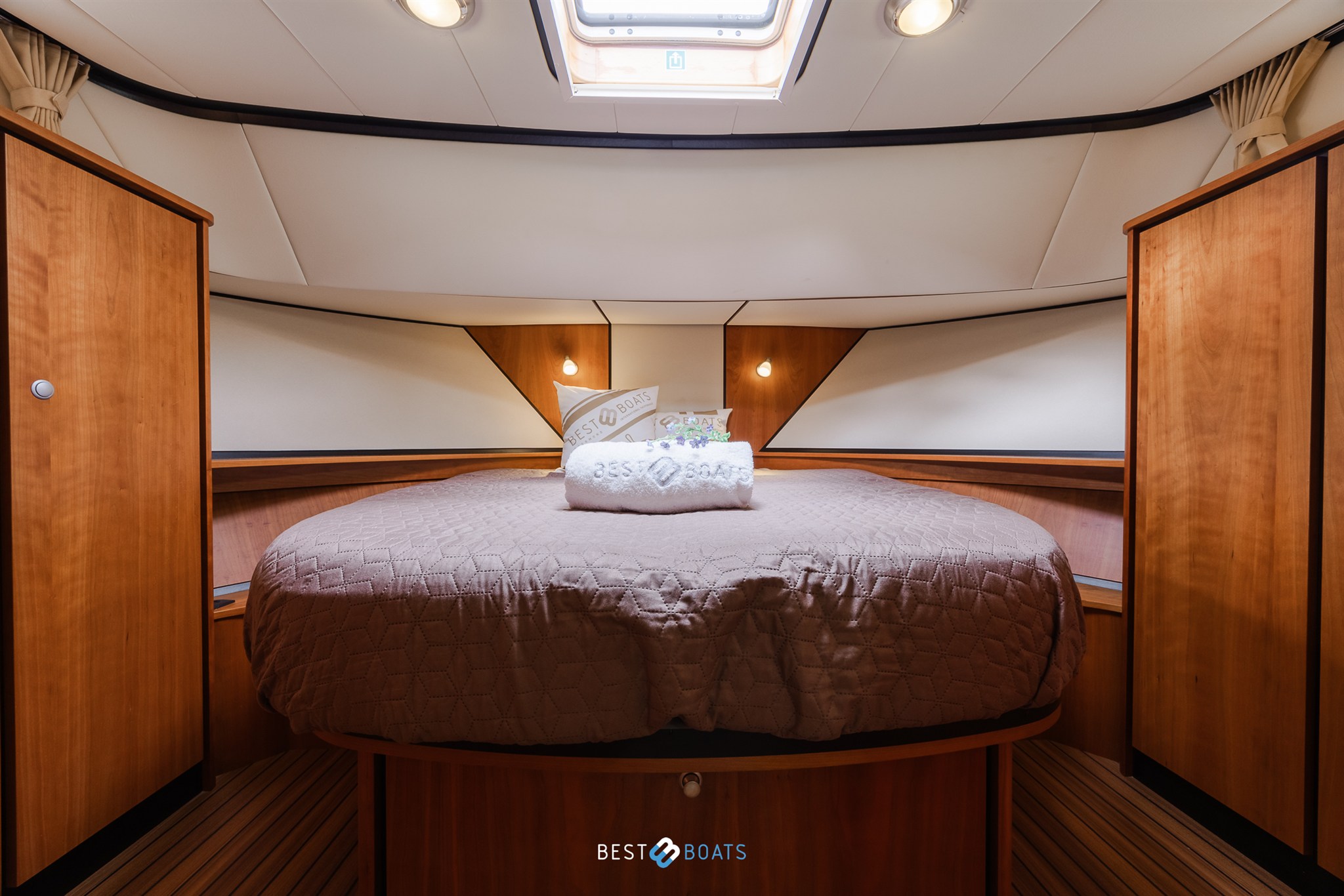 foto: 120 Linssen Grand Sturdy 45.9 AC Twin