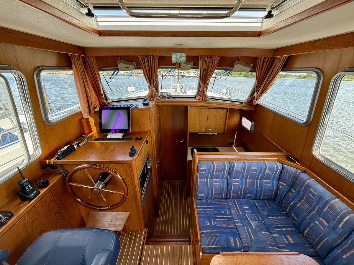 foto: 83 Exellent 1000 Hybride Patrol