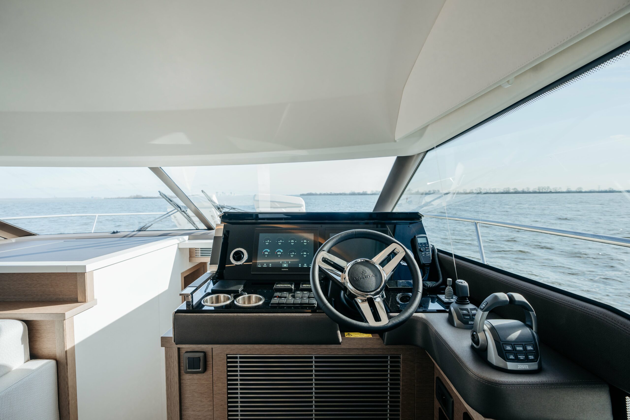 foto: 34 Prestige 520
