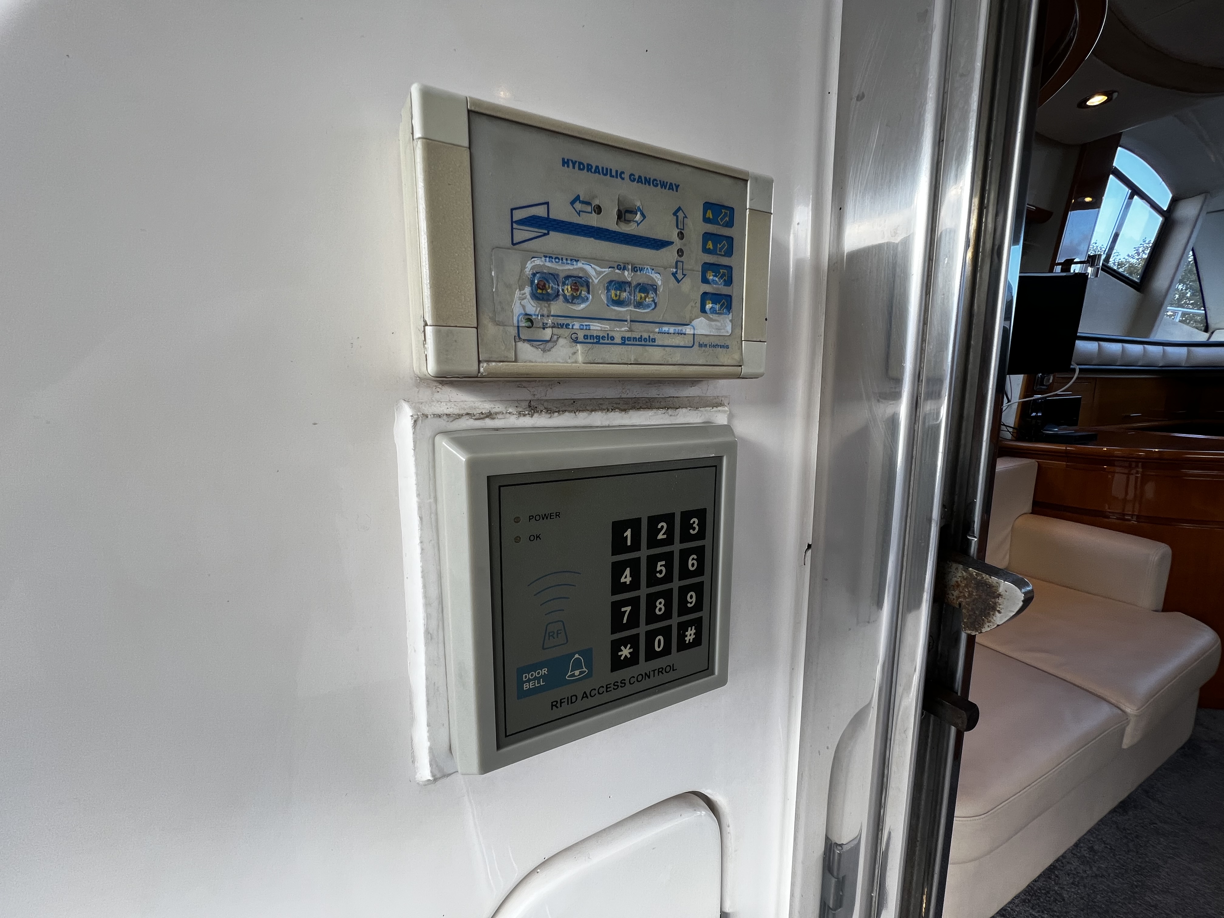 foto: 33 Astondoa  43 GLX