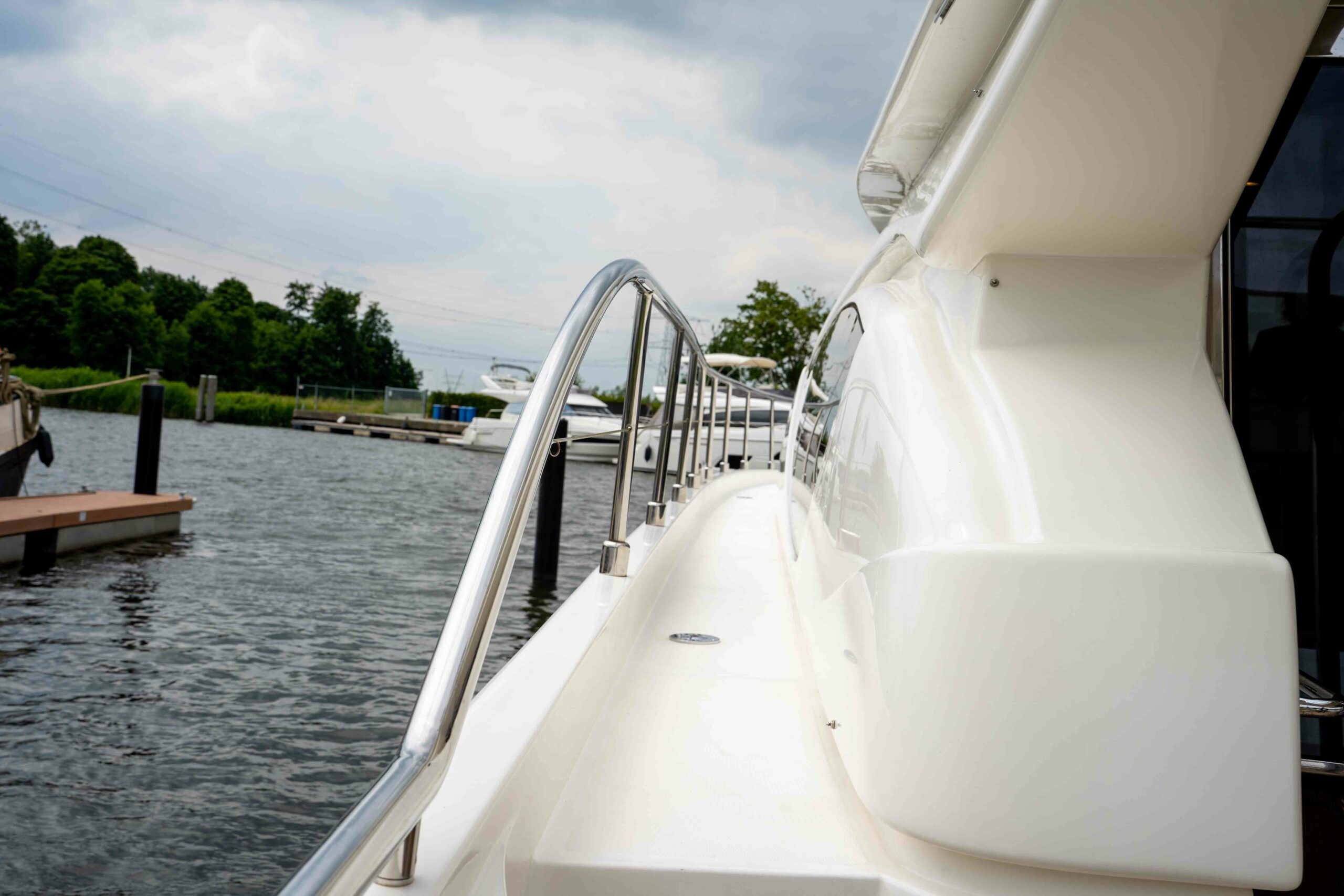 foto: 32 Ferretti Yachts 550