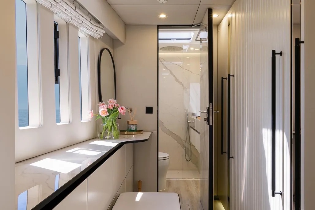 foto: 84 Sunreef 60 Dessus