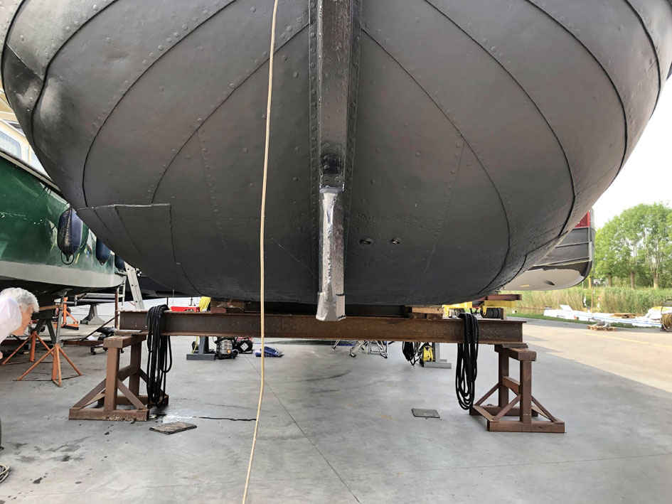 foto: 42 Varend Woonschip Skutsje 17.12