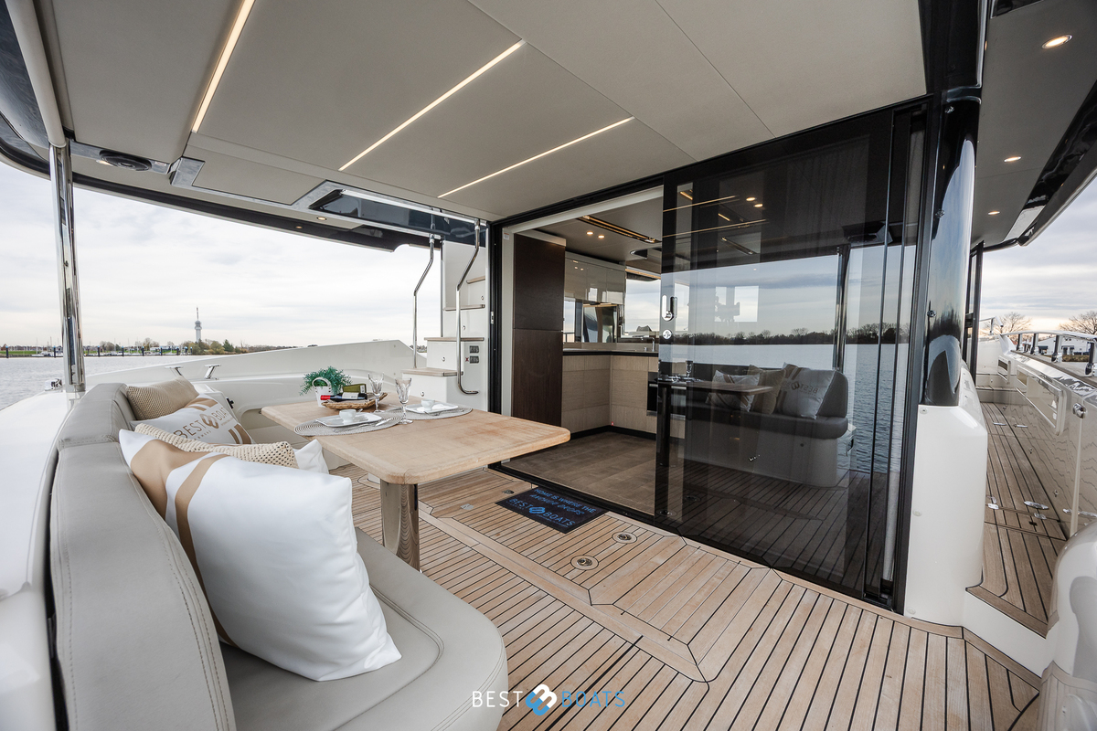 foto: 92 Absolute  Navetta 52