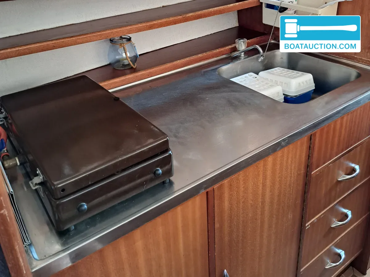 foto: 12 Motorboat 830