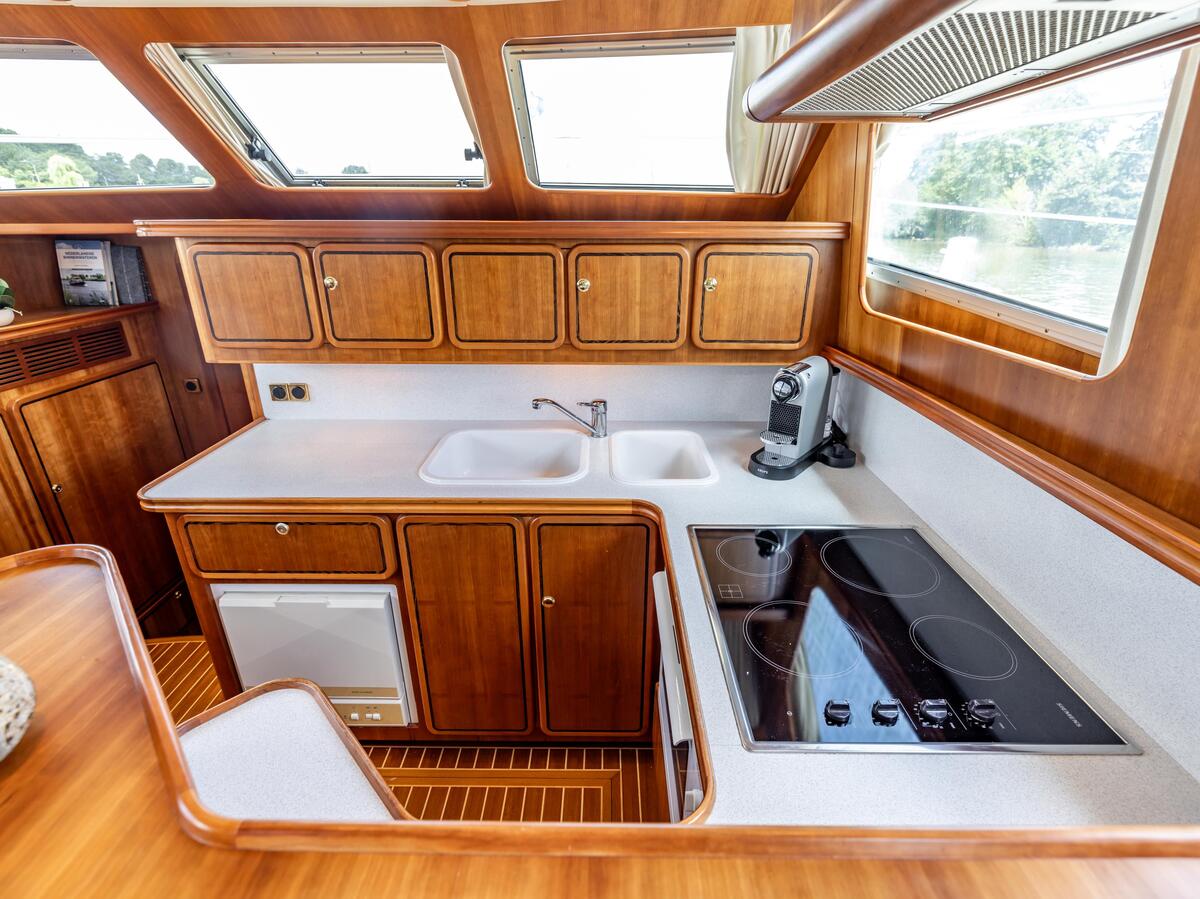 foto: 125 Linssen  Grand Sturdy 500 Variotop