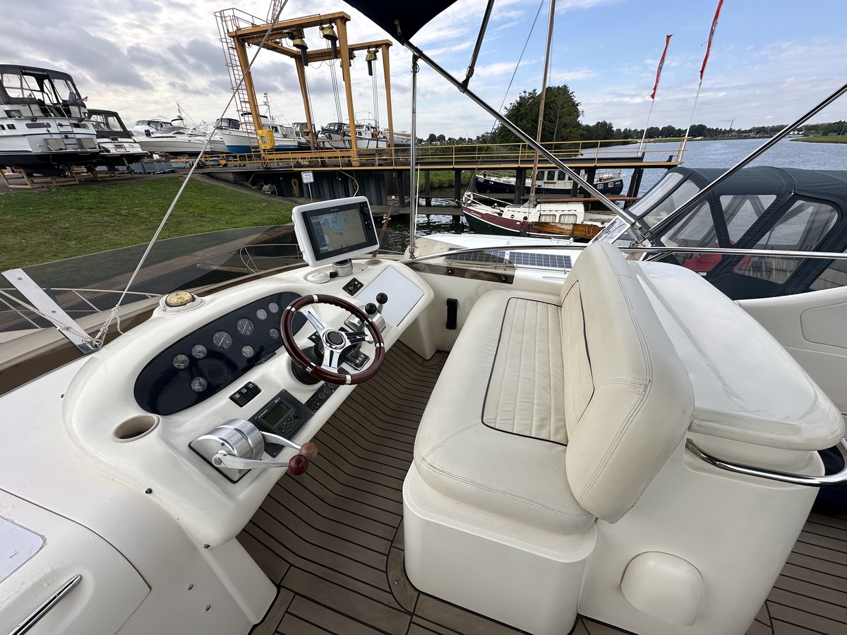 foto: 41 Sunseeker Manhattan 48