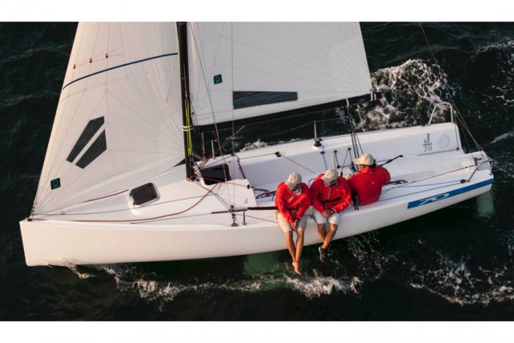 foto: 18 J Boats J/70