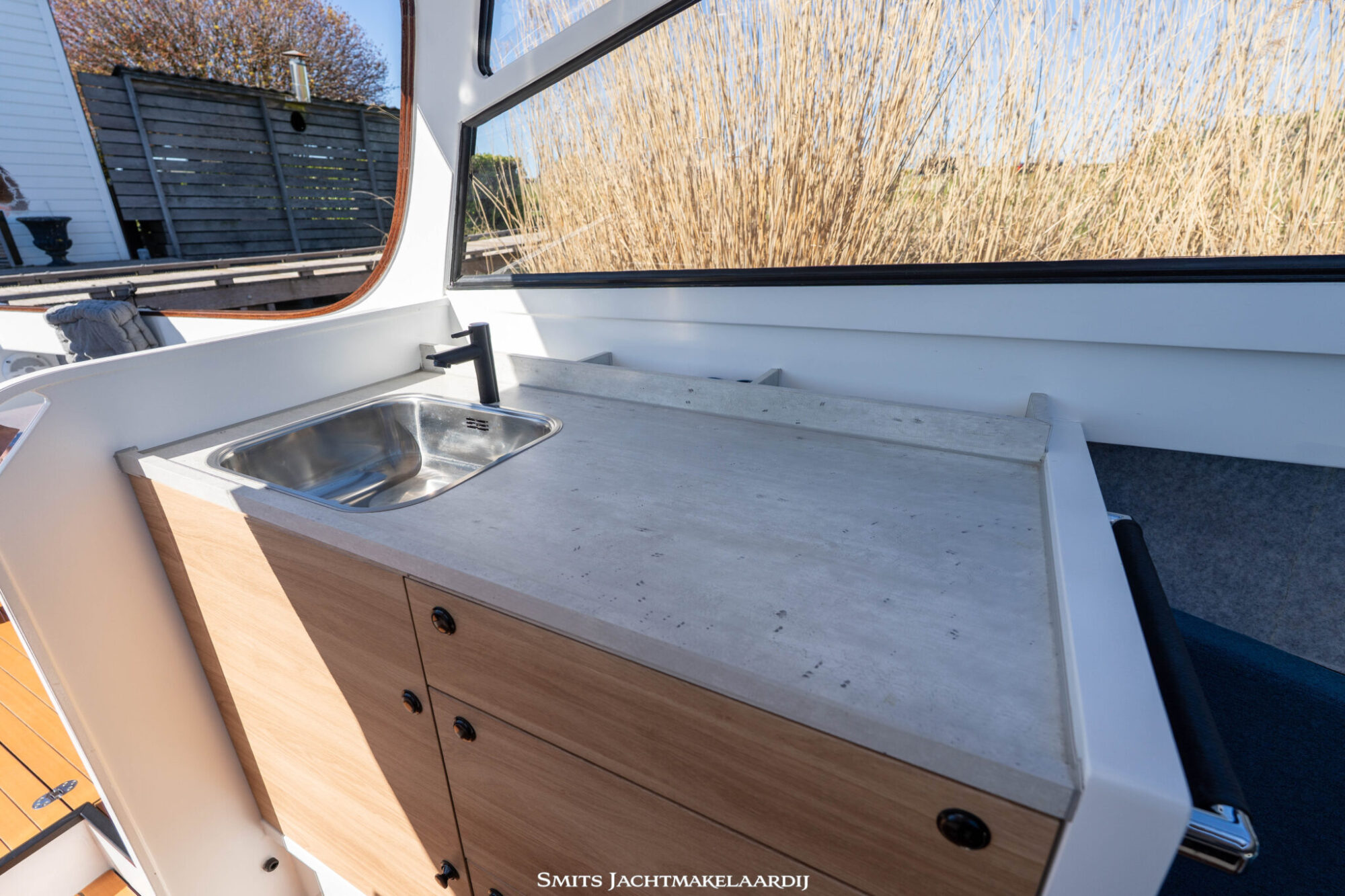 foto: 37 Bertram Bertram 25