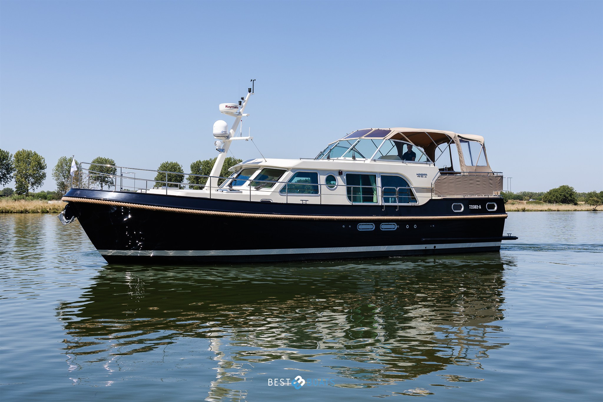 foto: 38 Linssen Grand Sturdy 45.9 AC