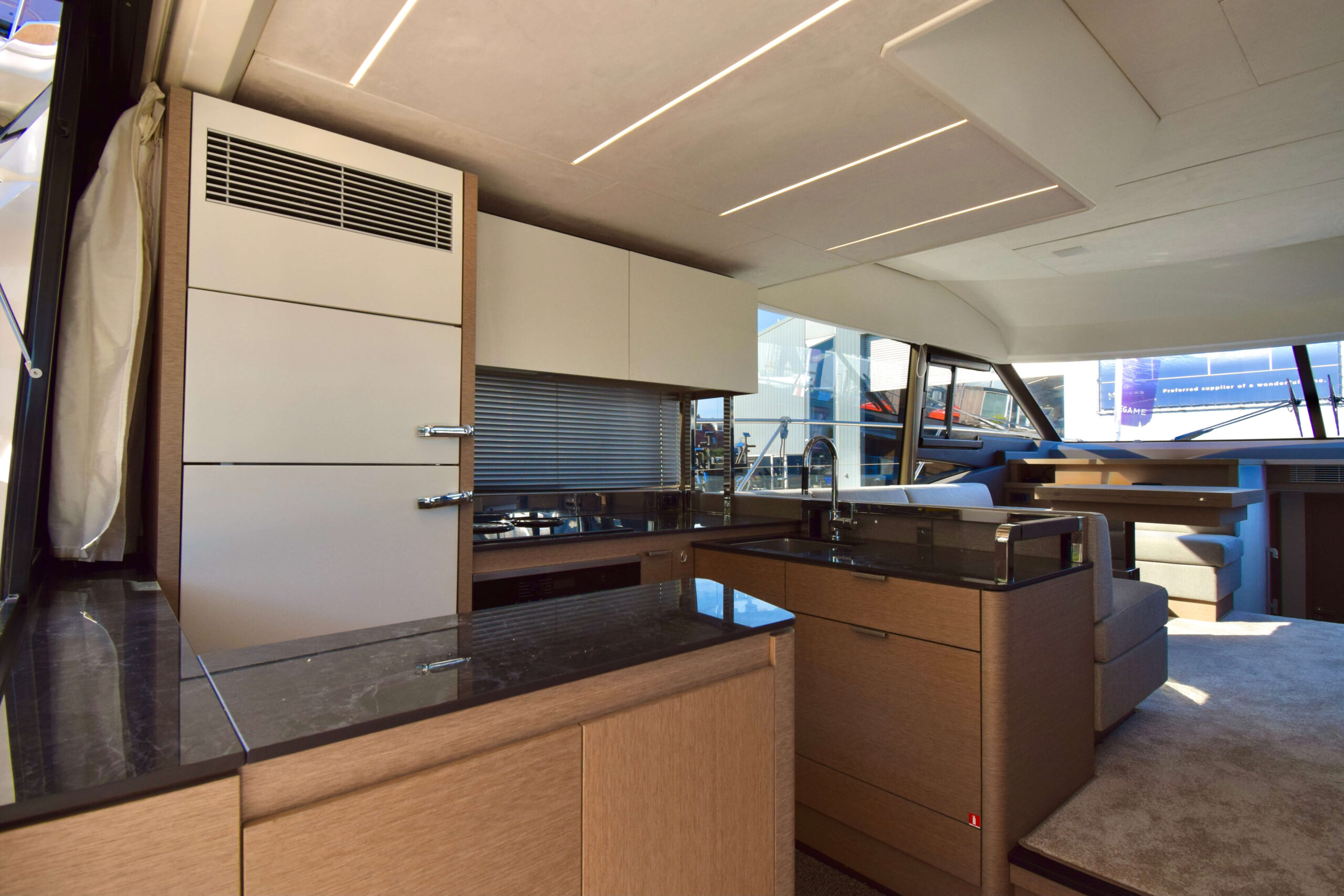 foto: 42 Prestige 590 Flybridge #19