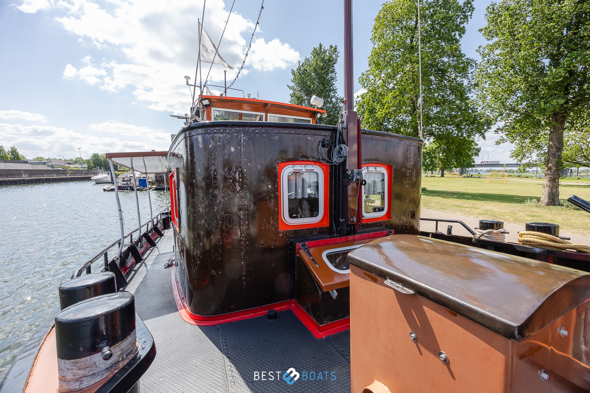foto: 96 Sleepboot Limburgia 