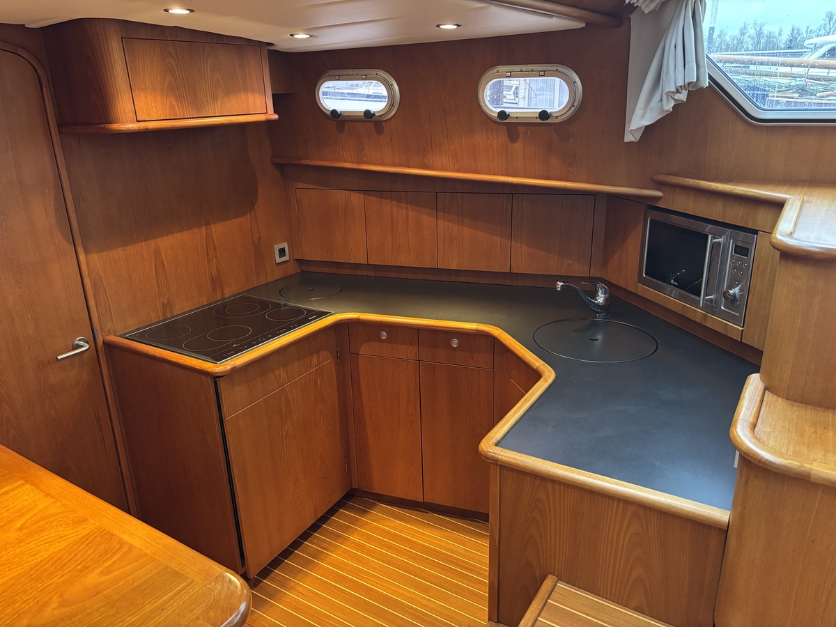 foto: 24 Explorer 45