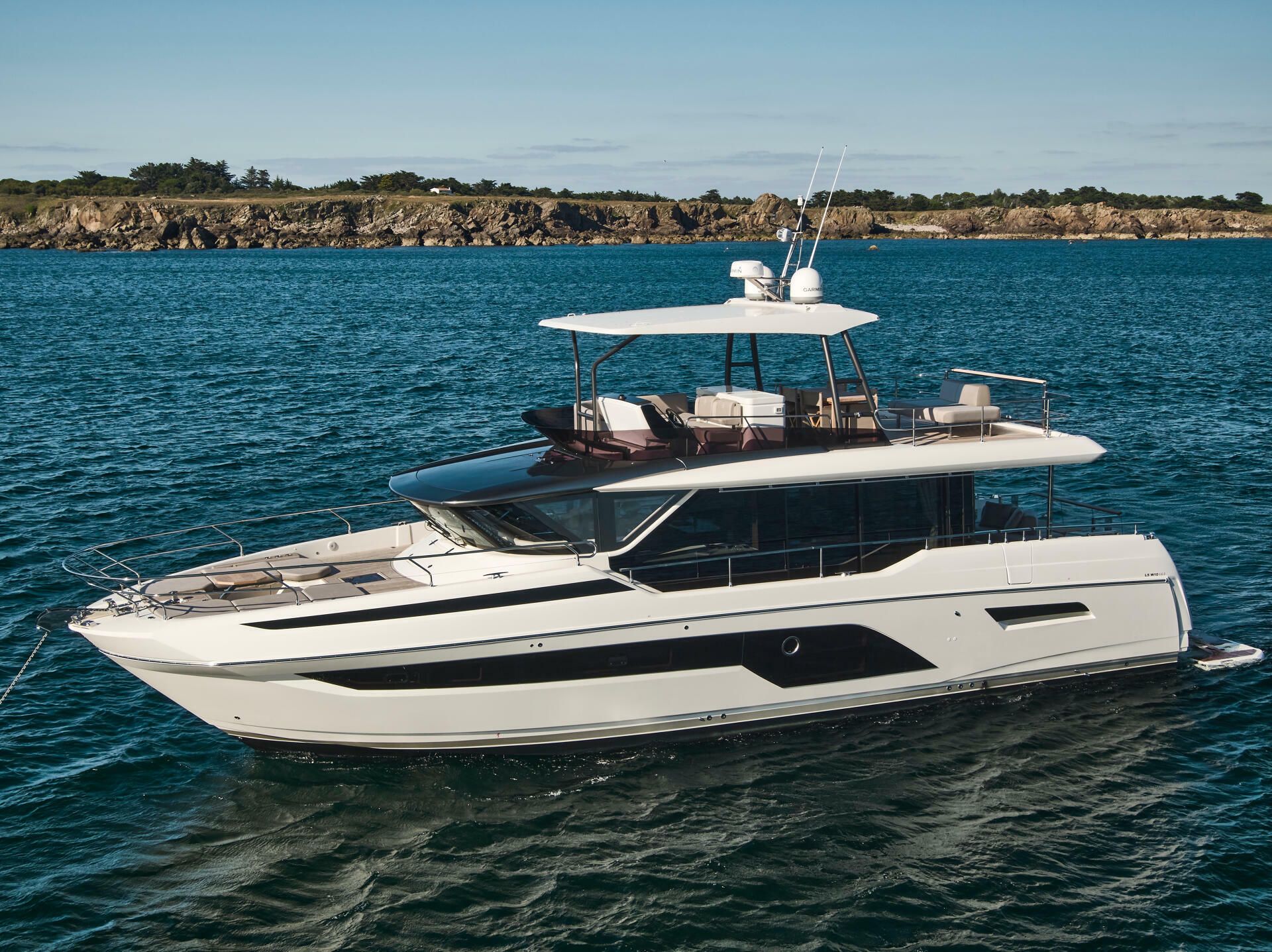 Prestige X60 Flybridge #08