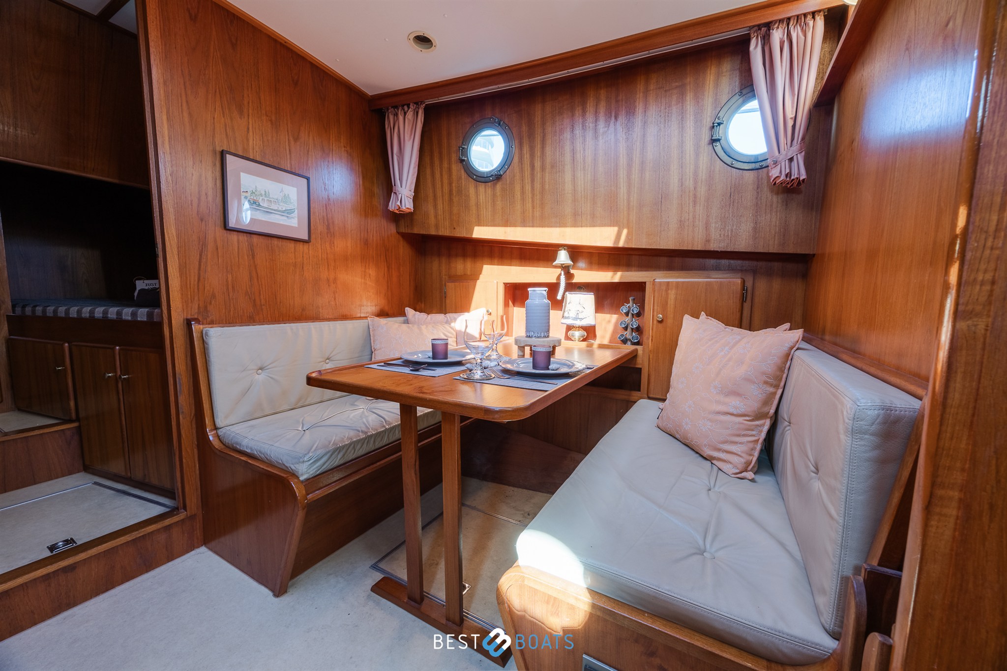 foto: 41 Linssen St. Jozef 1050 Salon