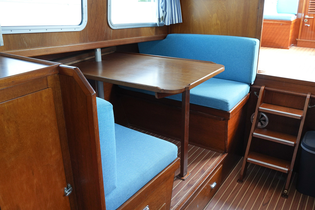 foto: 46 Dolman 970 AK