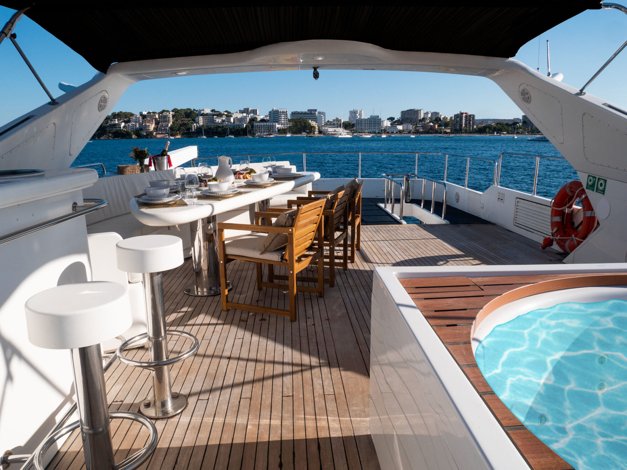 foto: 19 Falcon Falcon 100