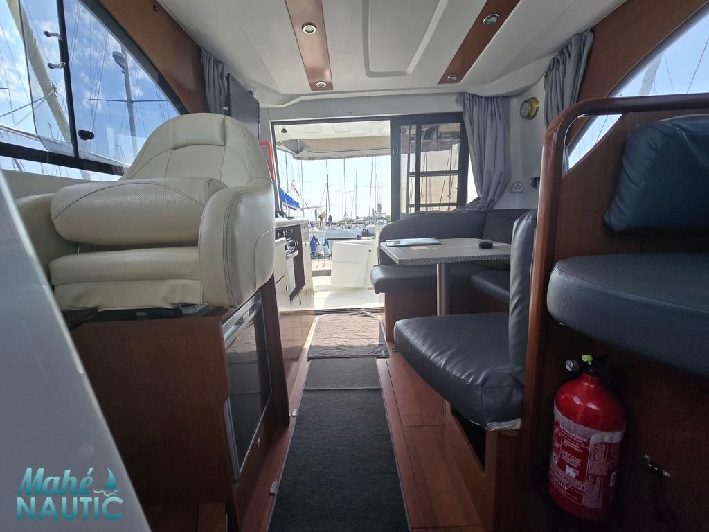 foto: 16 Antares 30 FLY