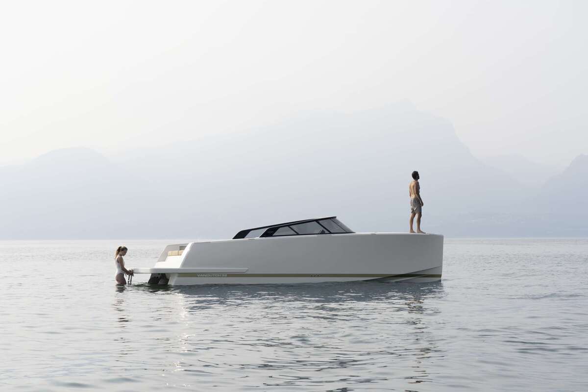 foto: 30 Vandutch 32 - Diesel