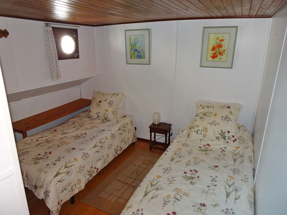 foto: 71 Katwijker 26.13 Varend Woonschip met CBB