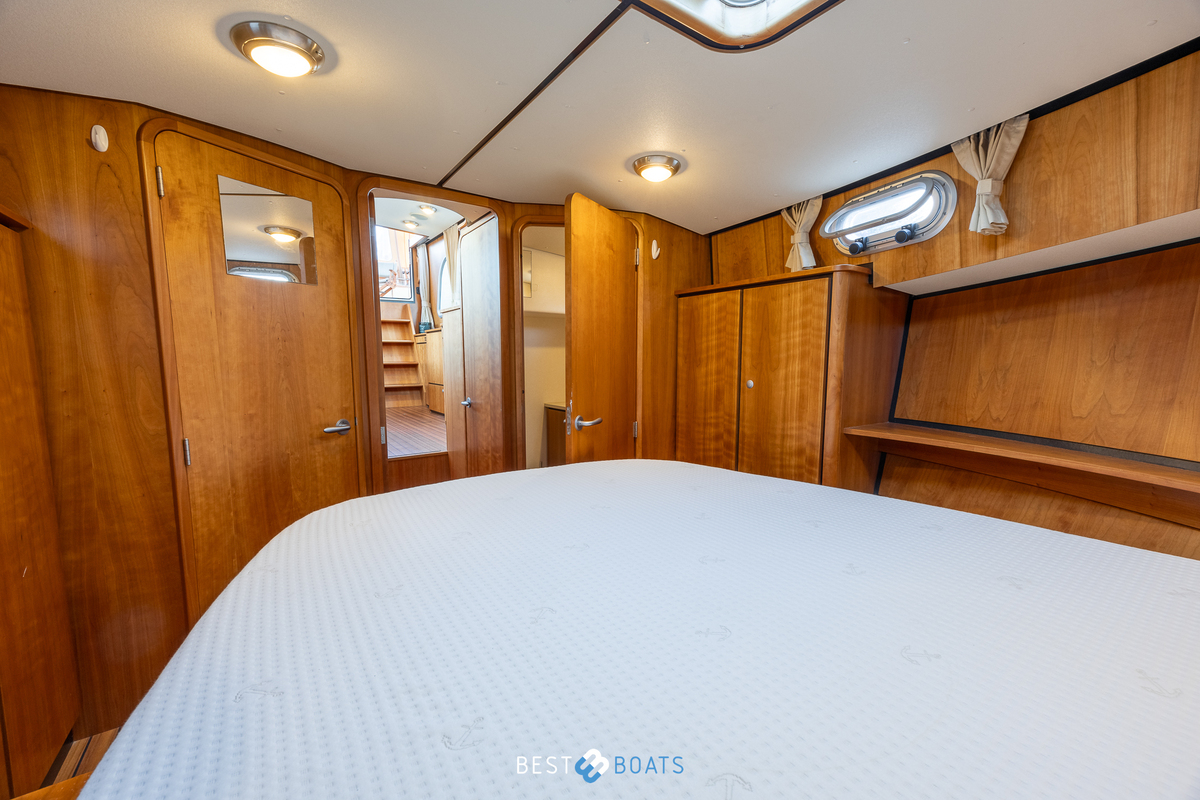 foto: 34 Linssen Grand Sturdy 33.9 AC