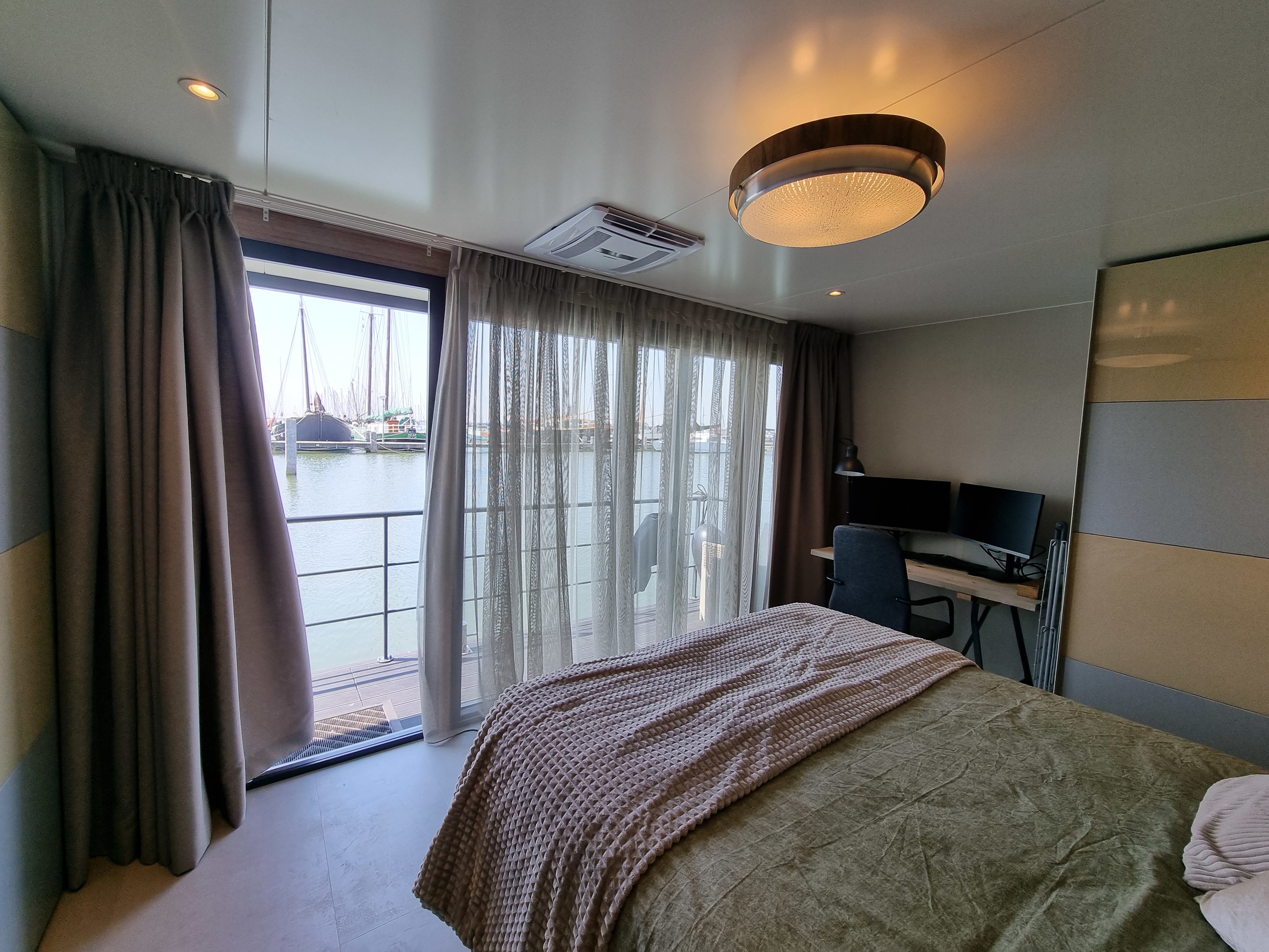foto: 32 HT Lofts PE Special Houseboat