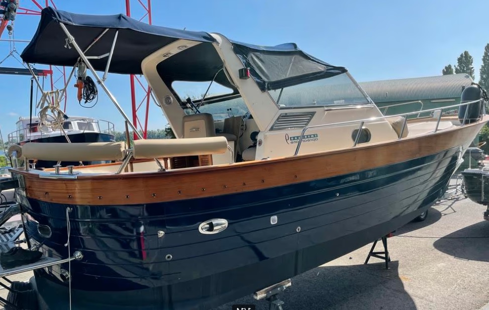 hoofdfoto: 1 Apreamare 9 Semicabinato