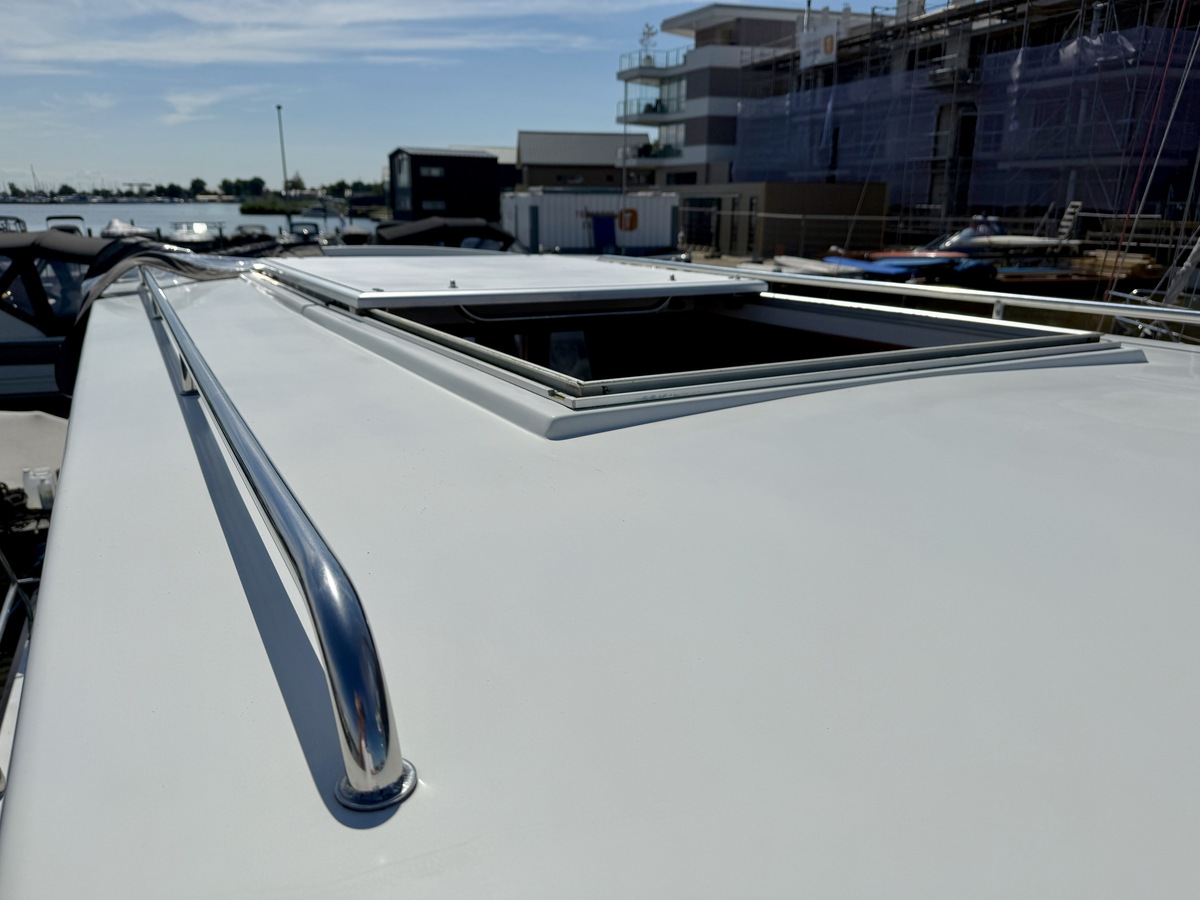 foto: 56 Excellent 1000 Hybride Patrol