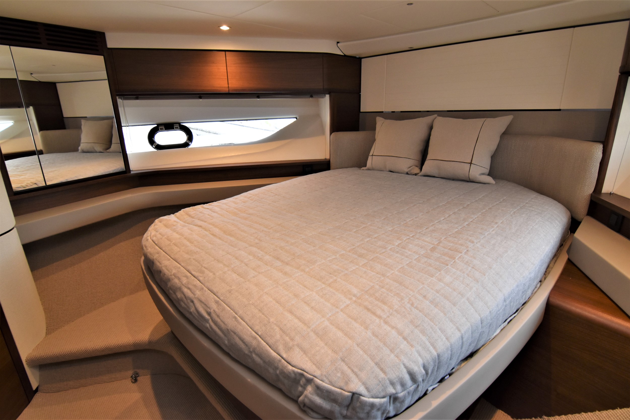 foto: 37 Princess  F55