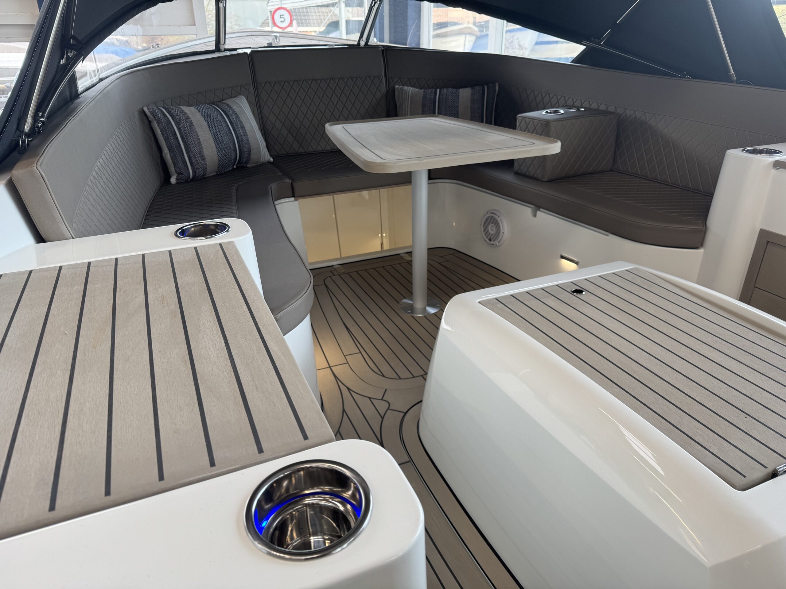 foto: 16 Antaris Seventy5 Hybride (op voorraad)