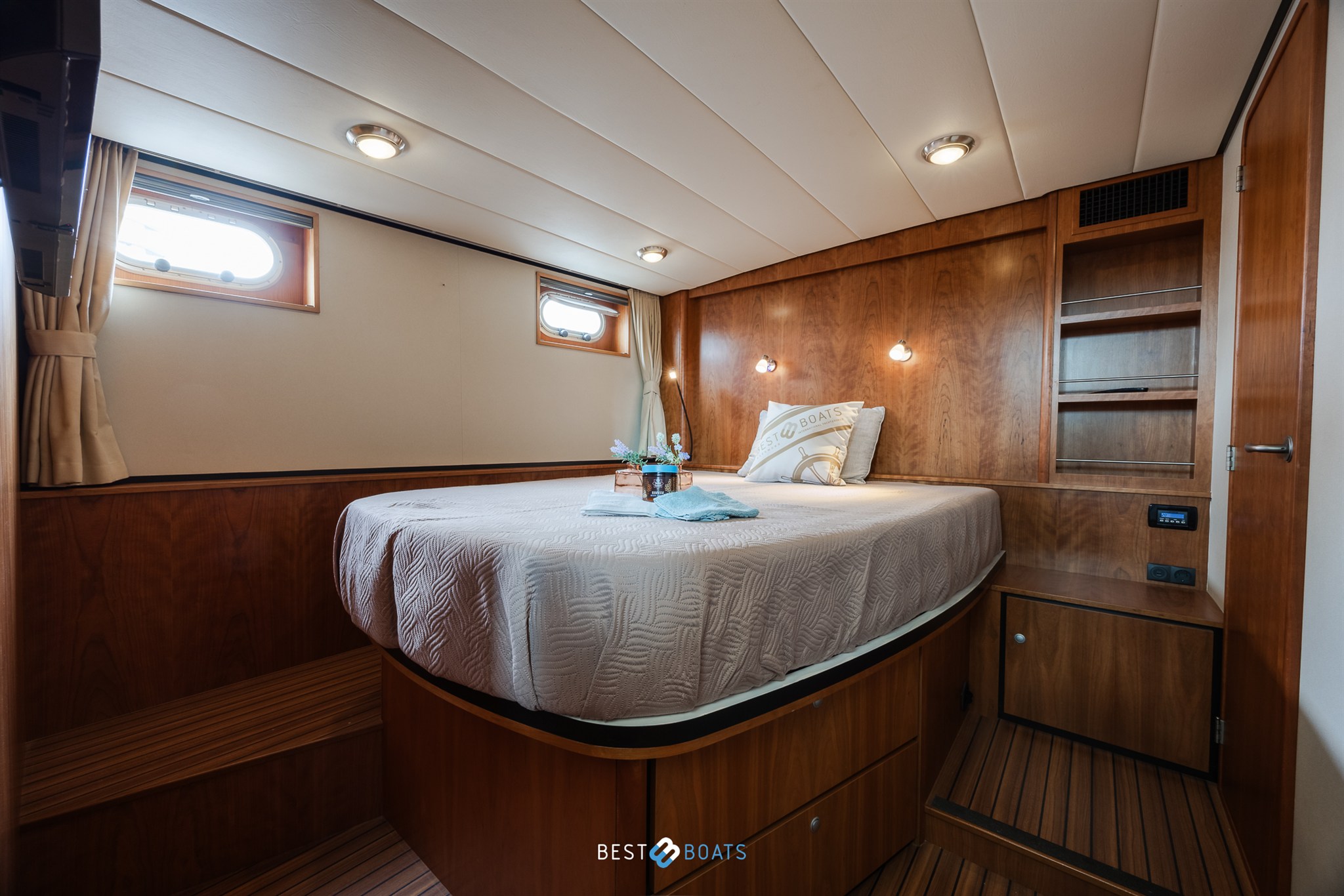 foto: 37 Linssen Grand Sturdy 45.9 AC Twin