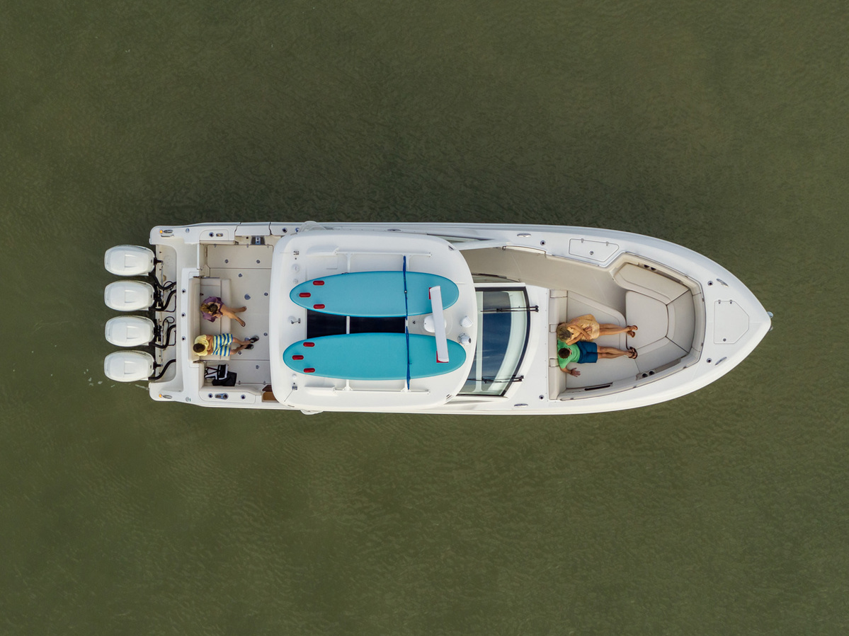 foto: 32 Boston Whaler 380 Realm