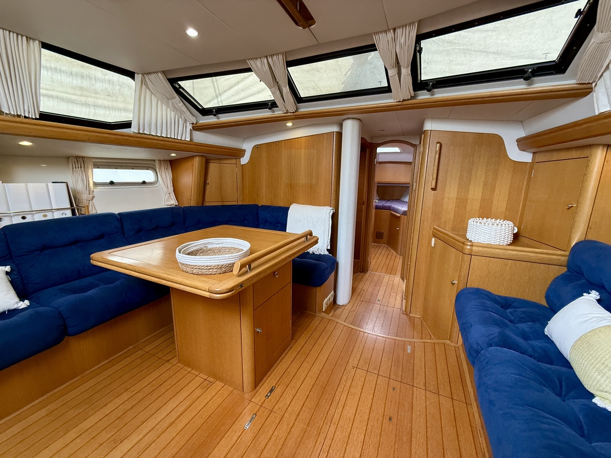 foto: 40 Oyster 45 Deck Saloon