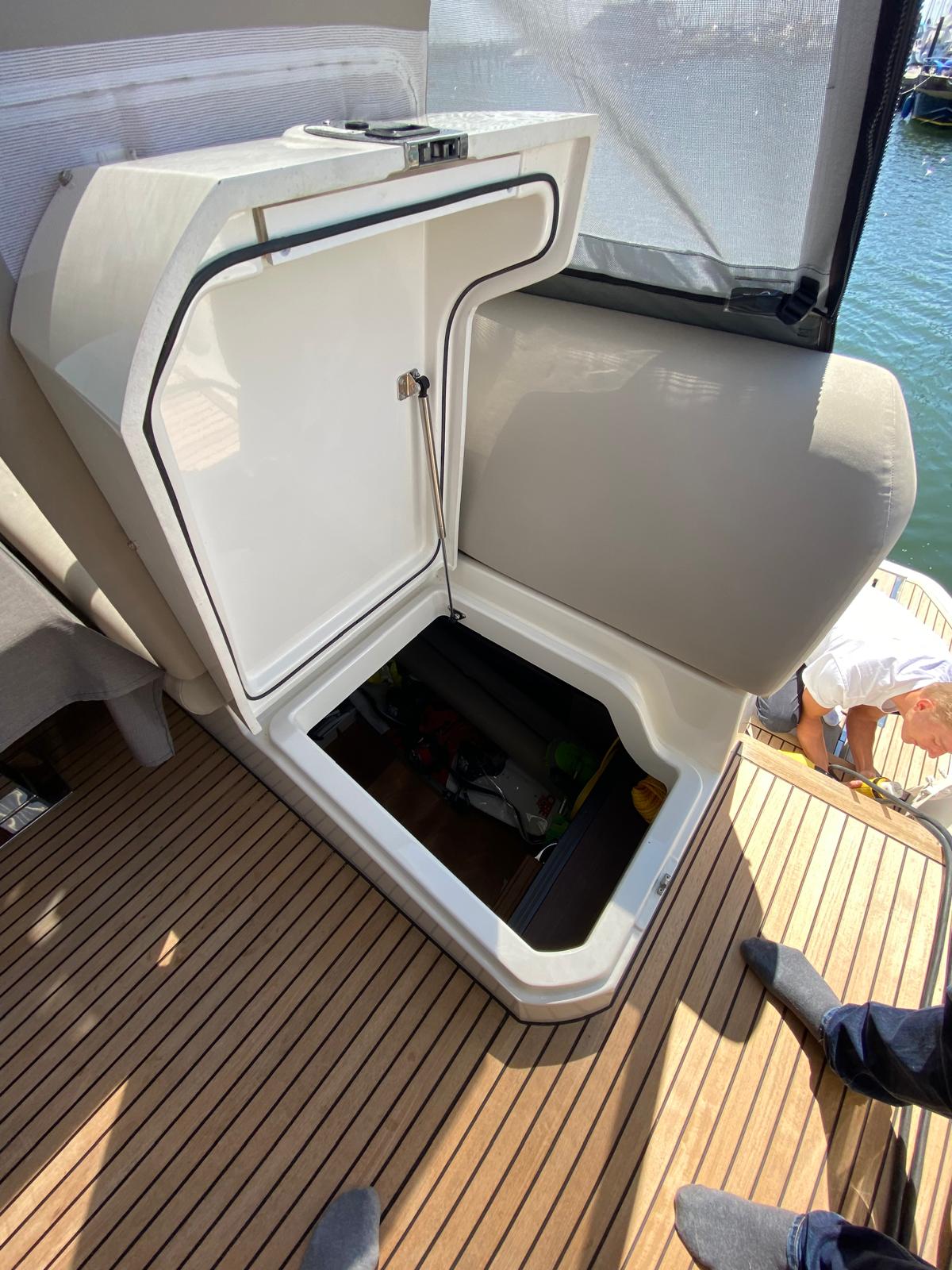 foto: 38 Prestige 590 Flybridge