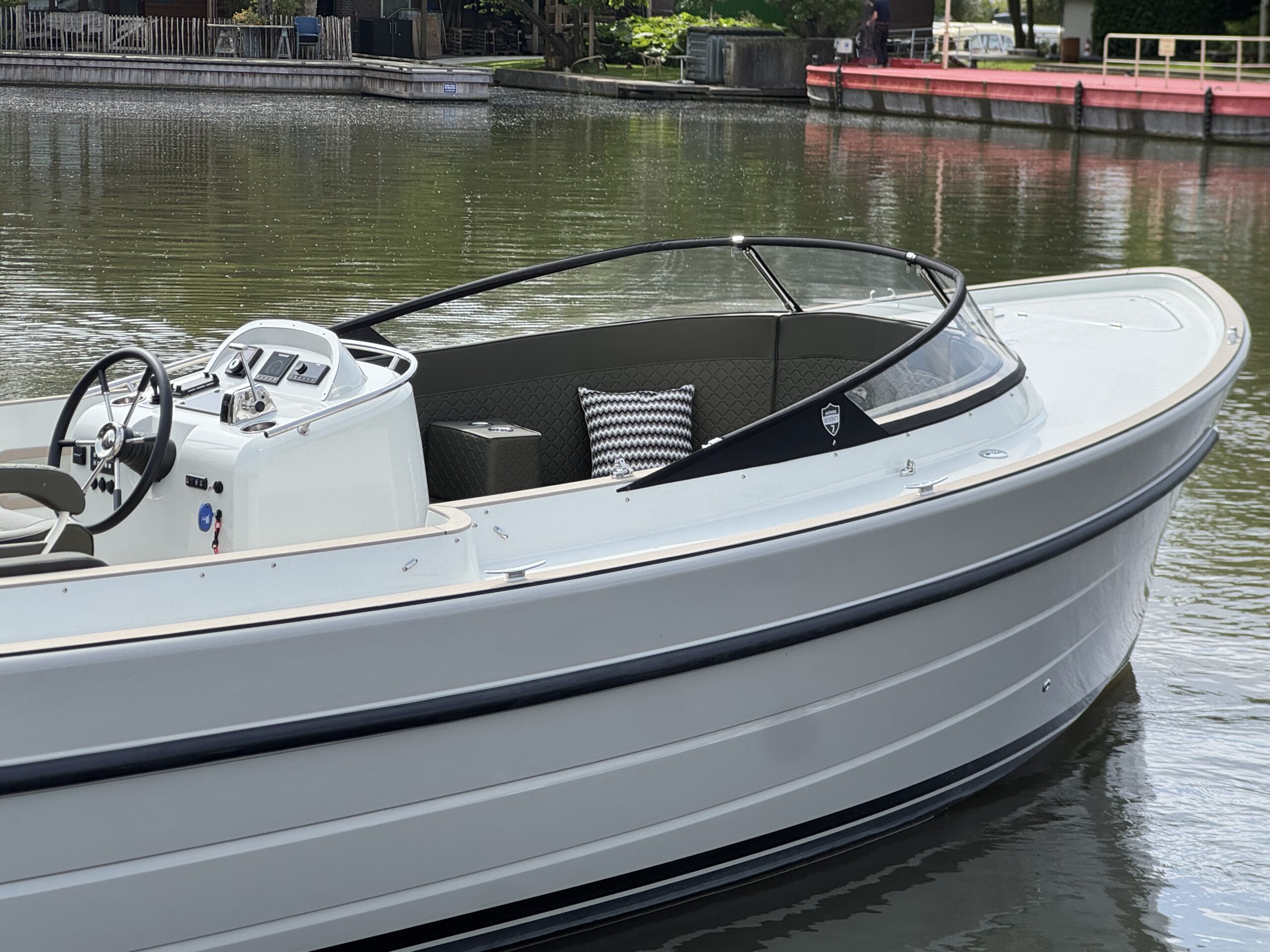foto: 45 Antaris Seventy7 Sport