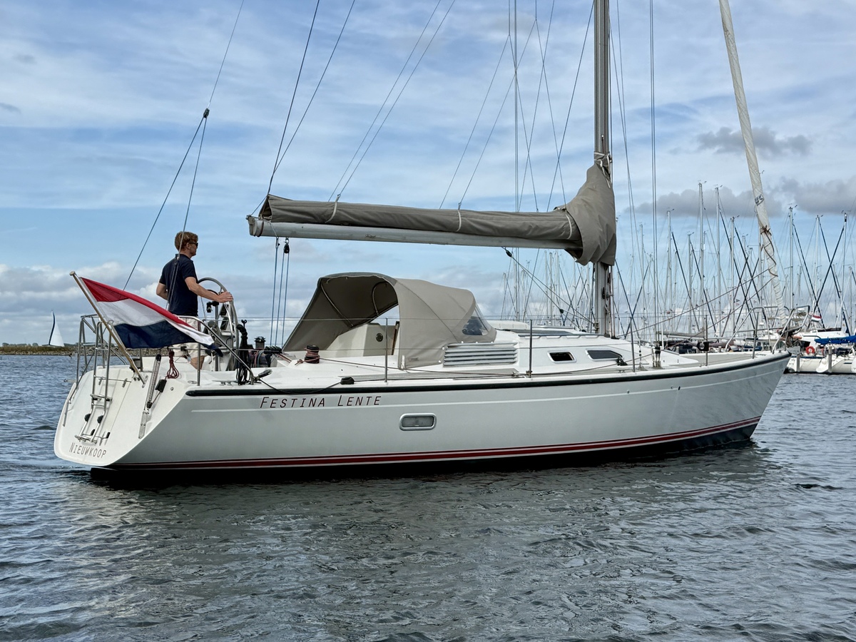 foto: 46 Dehler 37 cws 3-cabins